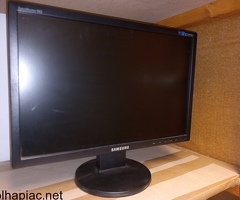 Samsung 943NW monitor