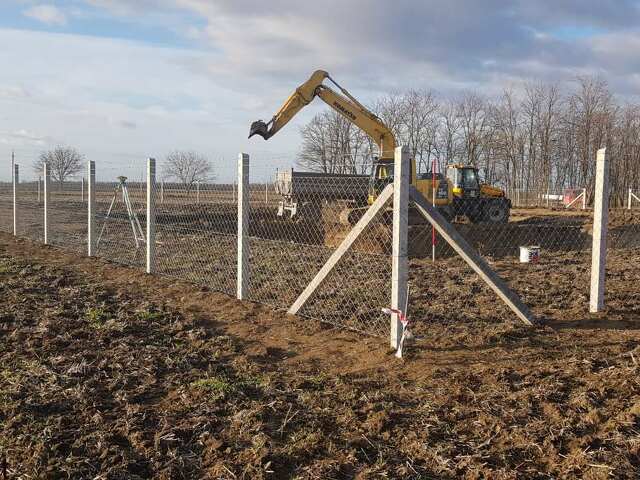 Kerítés építés országosan! Táblás kerítés, drótfonat, drótháló, vadháló, kapu
